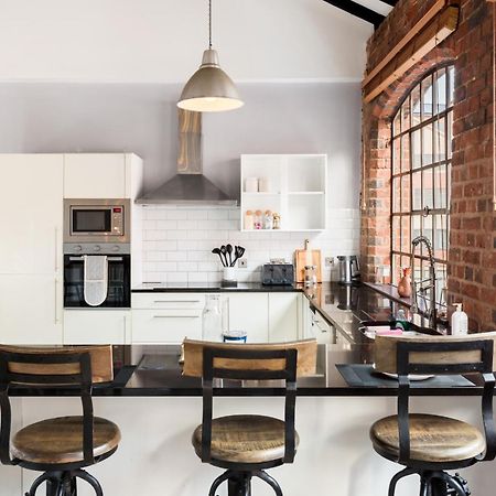 High End Luxury Townhouse In Jq, 4 Bedrooms, Flat Screen Tv In All Rooms, Free Parking, Near Birmingham City Centre Deposit Required Dış mekan fotoğraf