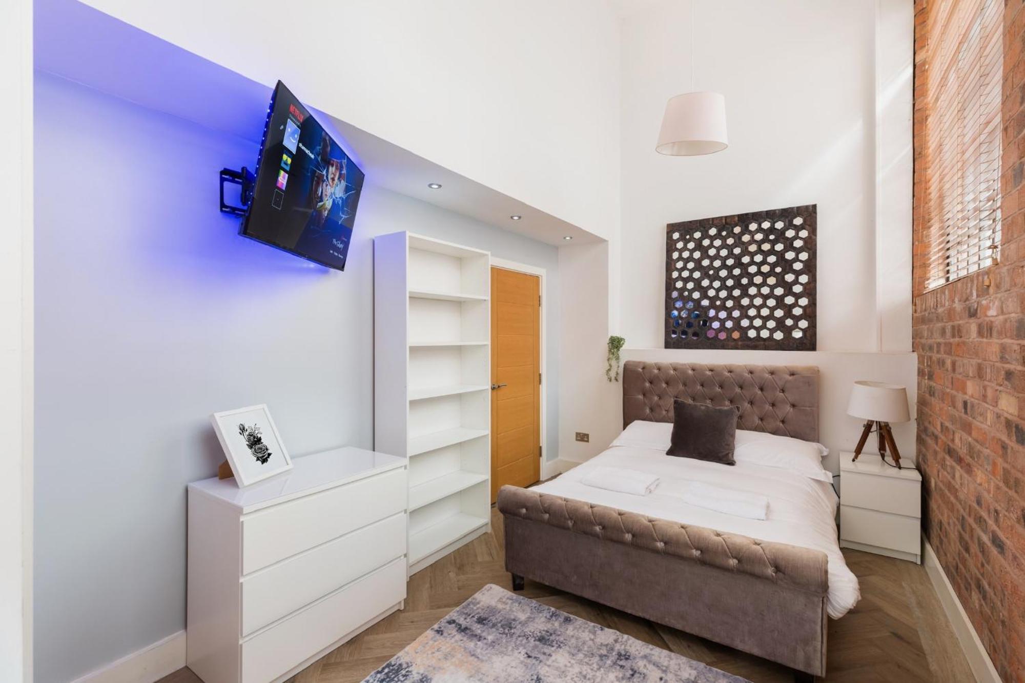 High End Luxury Townhouse In Jq, 4 Bedrooms, Flat Screen Tv In All Rooms, Free Parking, Near Birmingham City Centre Deposit Required Dış mekan fotoğraf