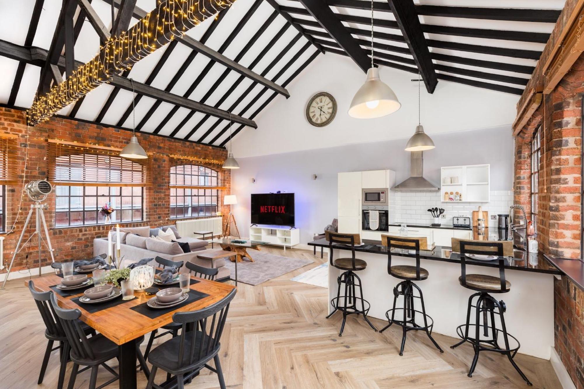 High End Luxury Townhouse In Jq, 4 Bedrooms, Flat Screen Tv In All Rooms, Free Parking, Near Birmingham City Centre Deposit Required Dış mekan fotoğraf