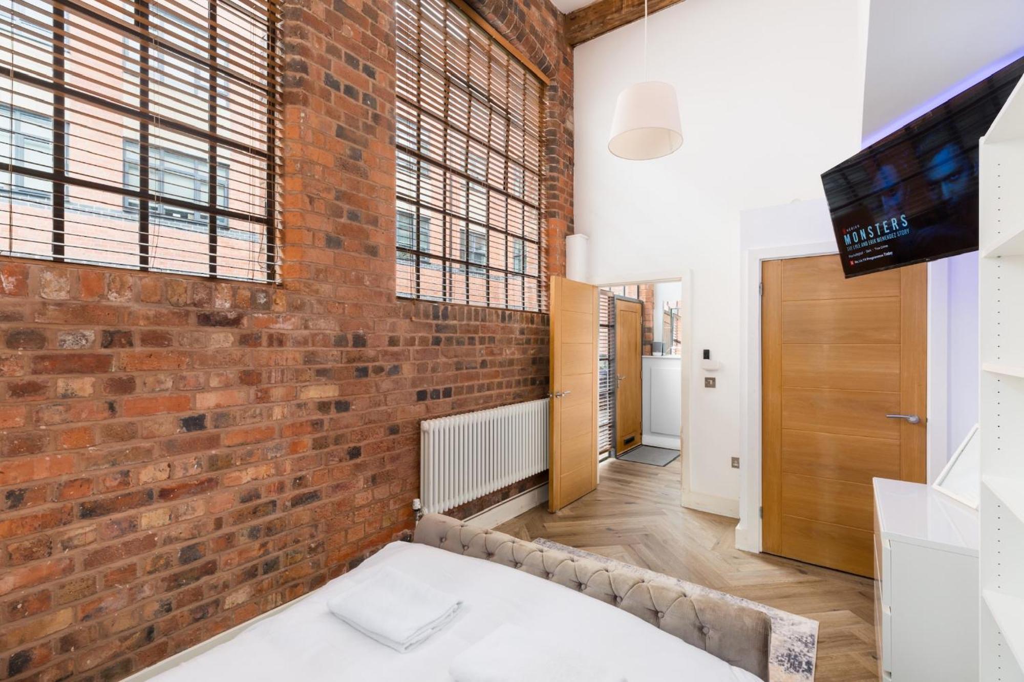High End Luxury Townhouse In Jq, 4 Bedrooms, Flat Screen Tv In All Rooms, Free Parking, Near Birmingham City Centre Deposit Required Dış mekan fotoğraf