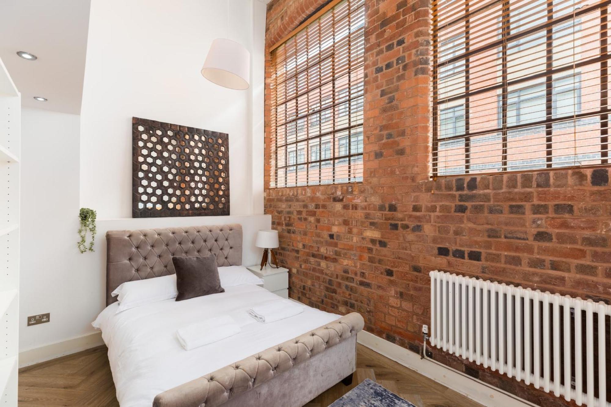 High End Luxury Townhouse In Jq, 4 Bedrooms, Flat Screen Tv In All Rooms, Free Parking, Near Birmingham City Centre Deposit Required Dış mekan fotoğraf