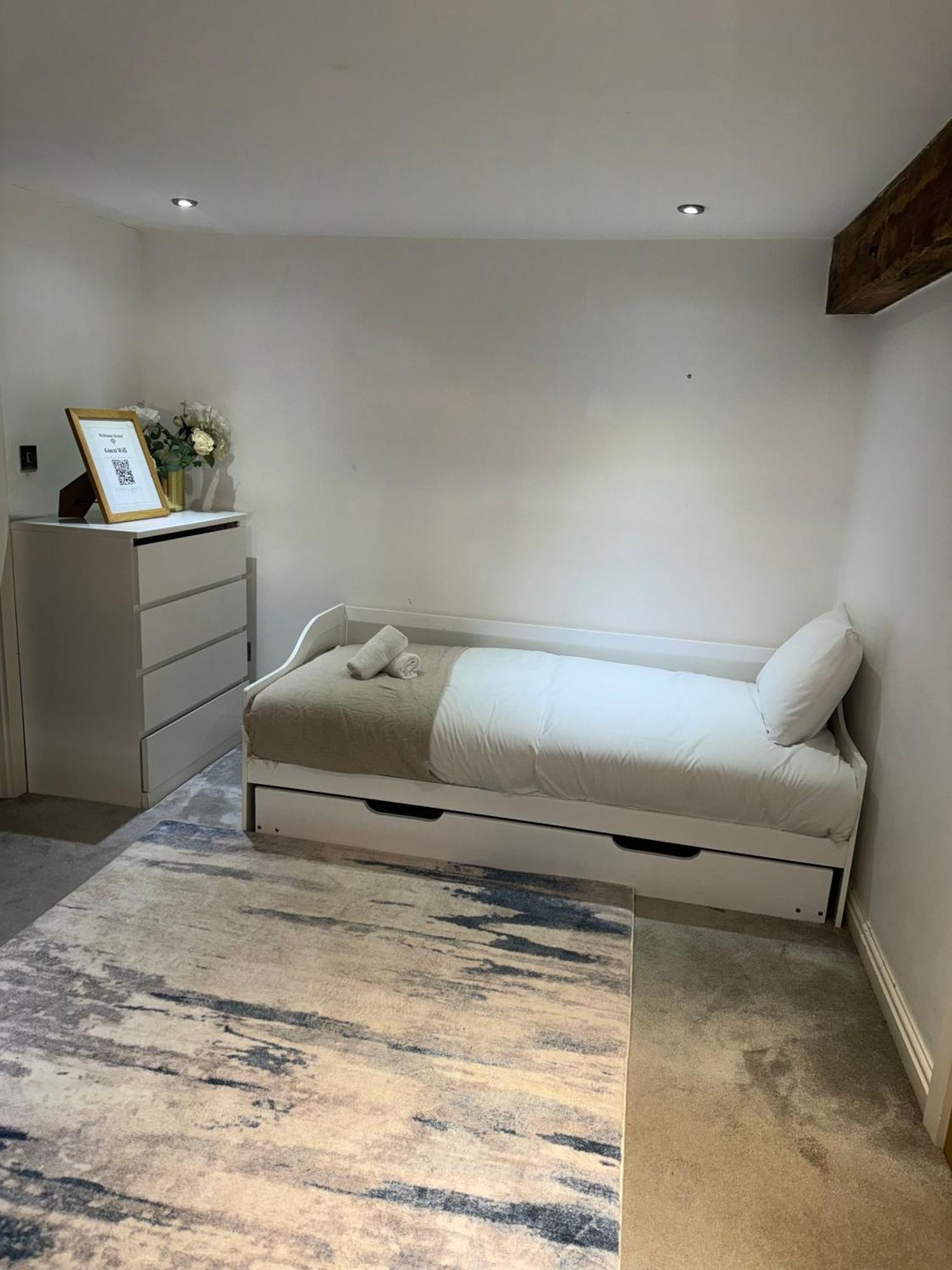 High End Luxury Townhouse In Jq, 4 Bedrooms, Flat Screen Tv In All Rooms, Free Parking, Near Birmingham City Centre Deposit Required Dış mekan fotoğraf